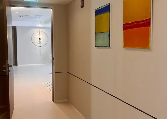 Roots House Apartment