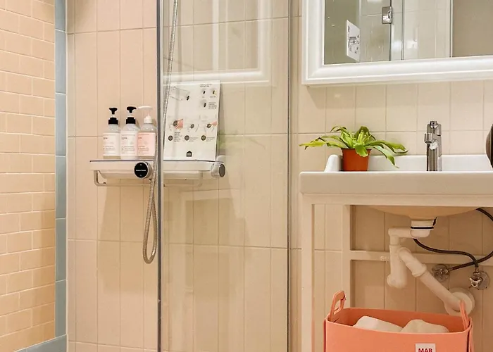 Apartment Roots House *